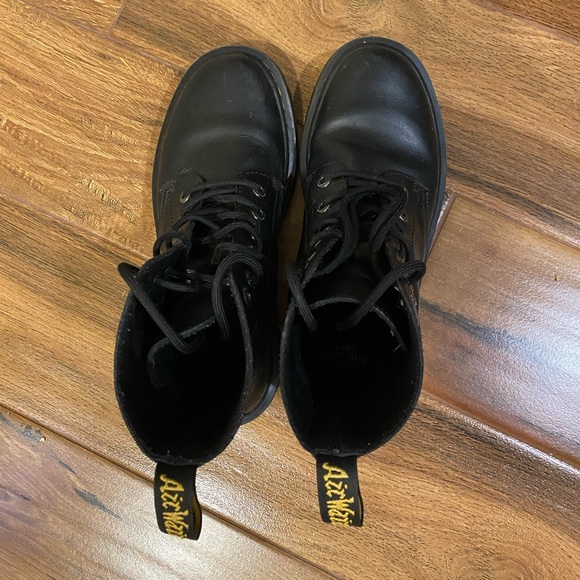 Dr. Martins size 8 - Picture 3 of 4